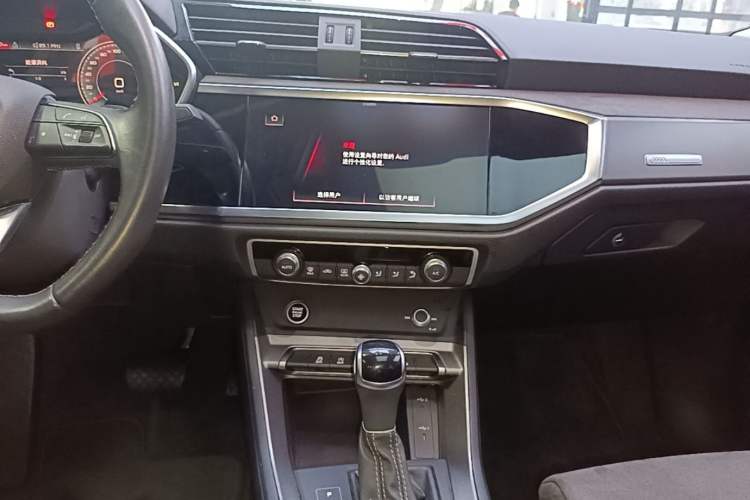 Used Audi Q3 2023 35 TFSI Fashion Dynamic Model (1.5T) Audio And AC Panel
