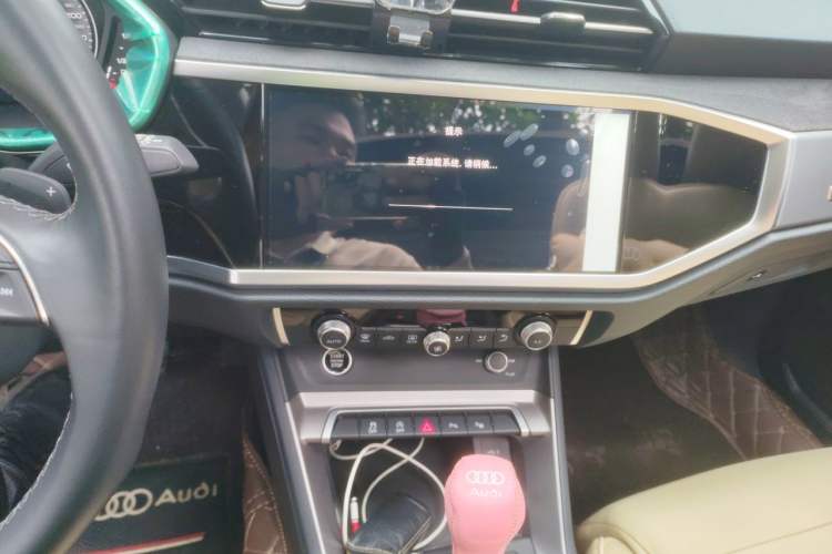 Used Audi Q3 2023 35 TFSI Fashion Dynamic Model (1.5T) Audio And AC Panel