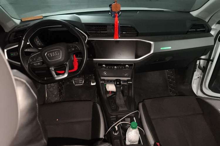 Used Audi Q3 2023 40 TFSI Fashion Dynamic Model Center Console