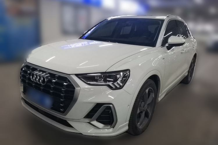 Audi Q3 2023 35 TFSI Fashion Dynamic Model (1.5T) с пробегом Guazi used car, China used car export, Used car for sale, Used cars, Cheapest cars for sale
