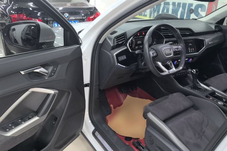 Used Audi Q3 2023 35 TFSI Fashion Dynamic Model (1.5T) Driver Seat
