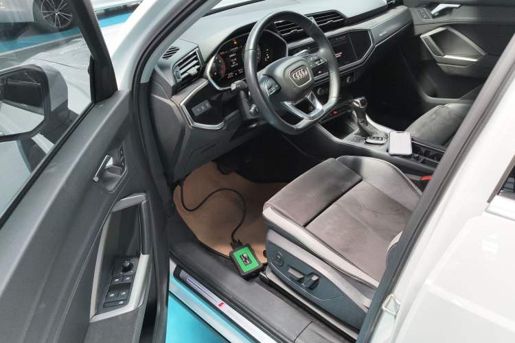 Used Audi Q3 2023 35 TFSI Fashion Dynamic Model (1.5T) Driver Seat
