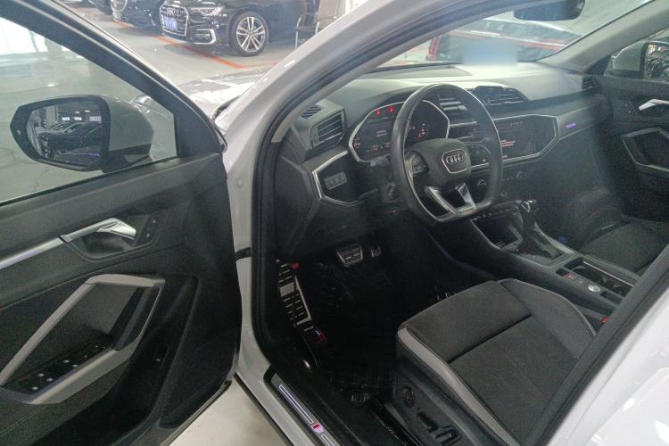 Used Audi Q3 2023 Updated 40 TFSI Fashionable and Dynamic Version Driver Seat