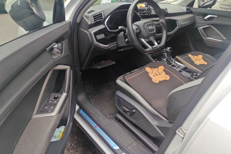 Used Audi Q3 2023 35 TFSI Fashion Dynamic Model (1.4T) Driver Seat