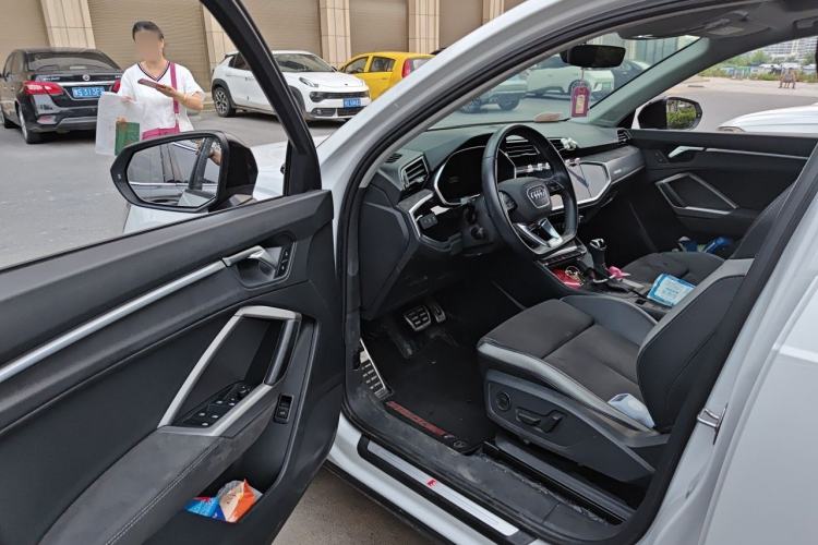 Used Audi Q3 2023 35 TFSI Fashion Dynamic Model (1.5T) Driver Seat