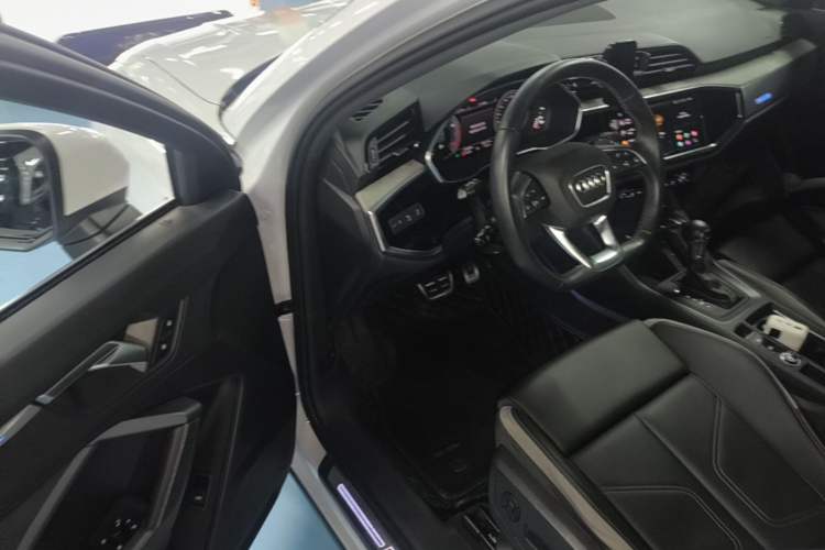Used Audi Q3 2023 35 TFSI Fashion Dynamic Model (1.5T) Driver Seat