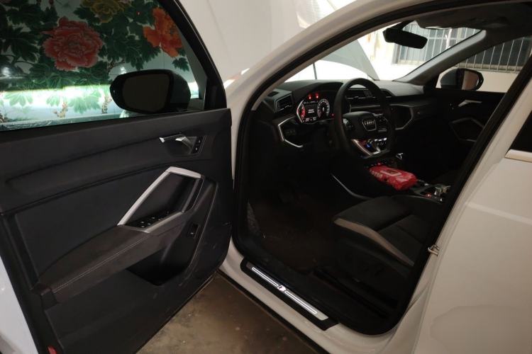 Used Audi Q3 2023 35 TFSI Fashion Dynamic Model (1.5T) Driver Seat