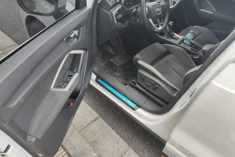 Used Audi Q3 2023 35 TFSI Advanced Dynamic Edition (1.5T) Driver Seat