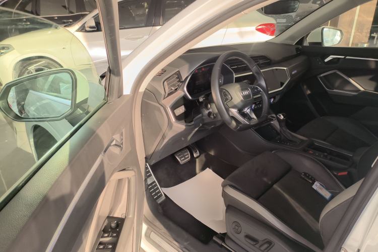 Used Audi Q3 2023 40 TFSI Fashion Dynamic Model Driver Seat
