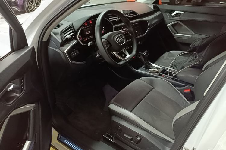 Used Audi Q3 2023 35 TFSI Fashion Dynamic Model (1.5T) Driver Seat