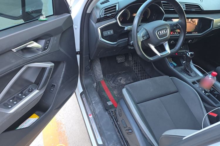 Used Audi Q3 2023 35 TFSI Fashion Dynamic Model (1.5T) Driver Seat
