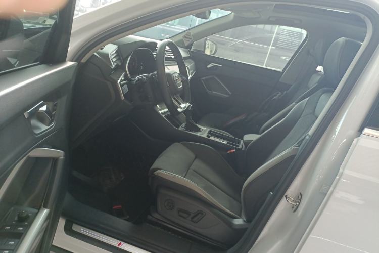 Used Audi Q3 2023 35 TFSI Fashion Dynamic Model (1.5T) Driver Seat