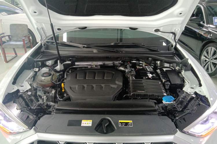 Used Audi Q3 2023 Updated 40 TFSI Fashionable and Dynamic Version Engine Bay