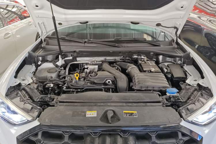 Used Audi Q3 2023 35 TFSI Fashion Dynamic Model (1.5T) Engine Bay