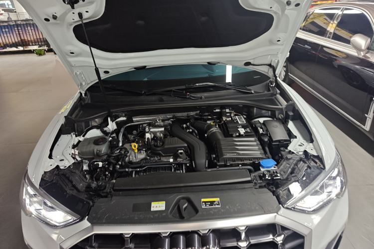 Used Audi Q3 2023 35 TFSI Fashion Dynamic Model (1.5T) Engine Bay