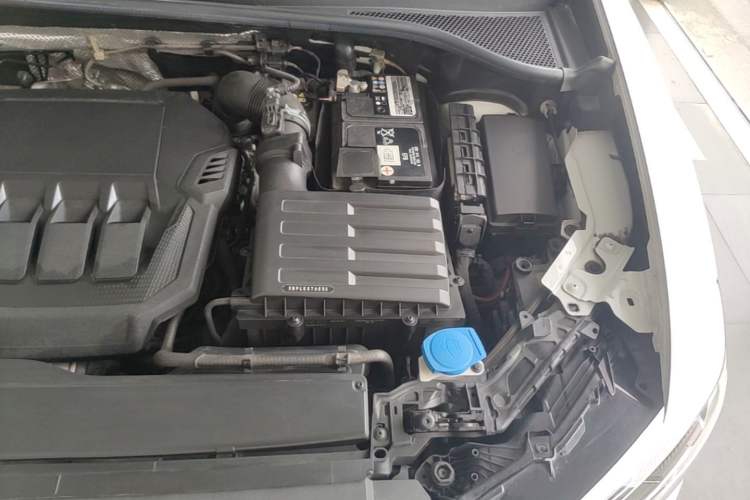 Used Audi Q3 2023 40 TFSI Fashion Dynamic Model Engine Bay Left