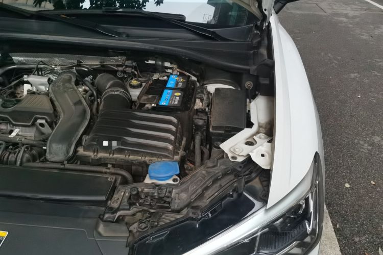 Used Audi Q3 2023 35 TFSI Fashion Elegant Version (1.5T) Engine Bay Left