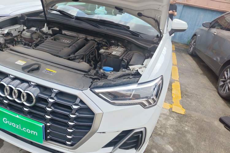 Used Audi Q3 2023 35 TFSI Fashion Dynamic Model (1.4T) Engine Bay Left