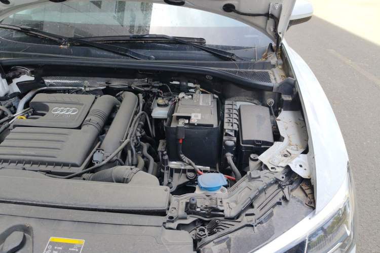 Used Audi Q3 2023 35 TFSI Fashion Elegant Version (1.4T) Engine Bay Left