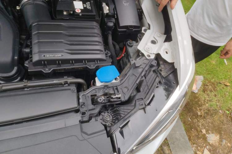 Used Audi Q3 2023 35 TFSI Fashion Dynamic Model (1.5T) Engine Bay Left