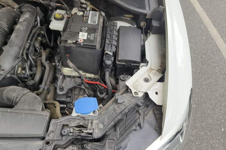 Used Audi Q3 2023 35 TFSI Fashion Dynamic Model (1.4T) Engine Bay Left