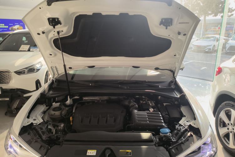 Used Audi Q3 2023 40 TFSI Fashion Dynamic Model Engine Bay