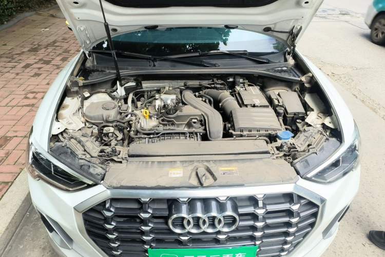 Used Audi Q3 2023 35 TFSI Fashion Dynamic Model (1.5T) Engine Bay