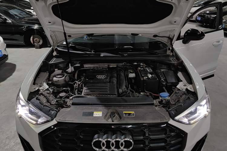 Used Audi Q3 2023 35 TFSI Fashion Dynamic Model (1.4T) Engine Bay