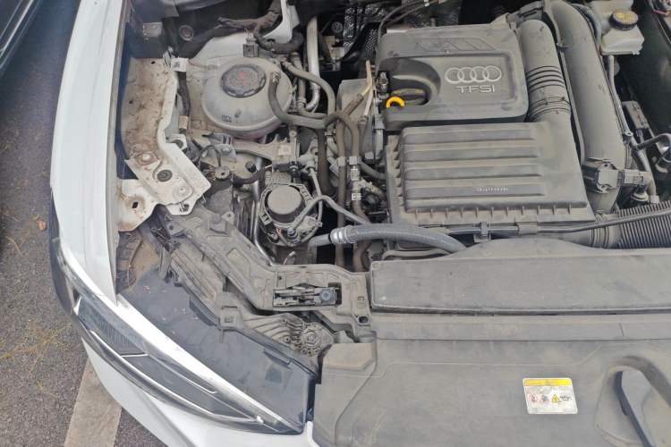 Used Audi Q3 2023 35 TFSI Fashion Dynamic Model (1.4T) Engine Bay Right