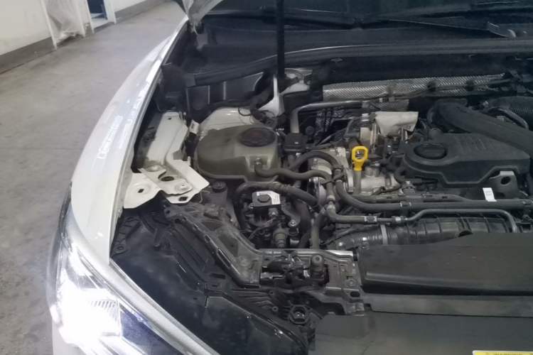 Used Audi Q3 2023 35 TFSI Fashion Dynamic Model (1.5T) Engine Bay Right