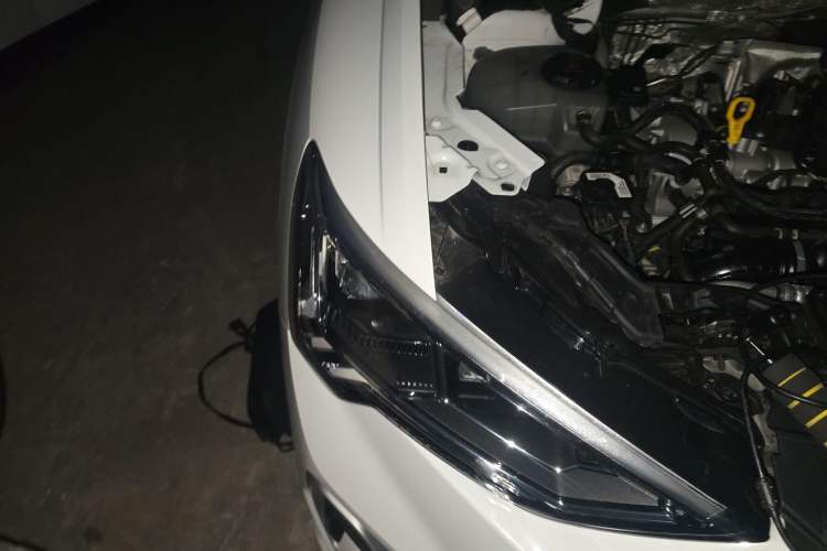 Used Audi Q3 2023 35 TFSI Fashion Dynamic Model (1.5T) Engine Bay Right
