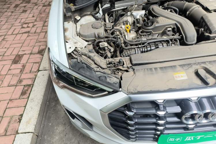 Used Audi Q3 2023 35 TFSI Fashion Dynamic Model (1.5T) Engine Bay Right