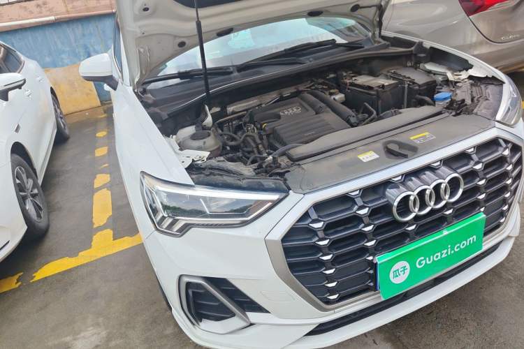 Used Audi Q3 2023 35 TFSI Fashion Dynamic Model (1.4T) Engine Bay Right