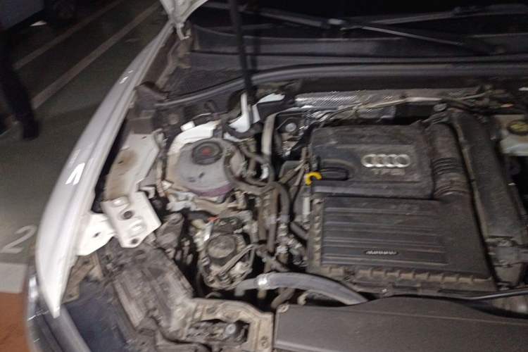 Used Audi Q3 2023 35 TFSI Fashion Dynamic Model (1.4T) Engine Bay Right
