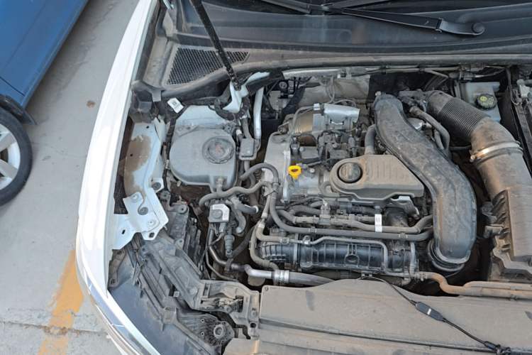 Used Audi Q3 2023 35 TFSI Fashion Dynamic Model (1.5T) Engine Bay Right