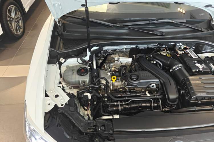 Used Audi Q3 2023 35 TFSI Fashion Dynamic Model (1.5T) Engine Bay Right