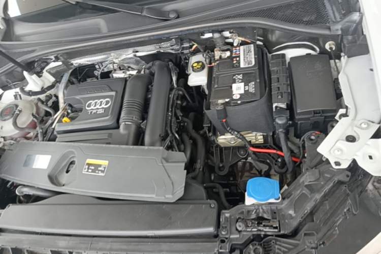 Used Audi Q3 2023 35 TFSI Fashion Dynamic Model (1.4T) Engine Bay