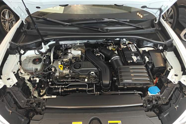 Used Audi Q3 2023 35 TFSI Fashion Dynamic Model (1.5T) Engine Bay