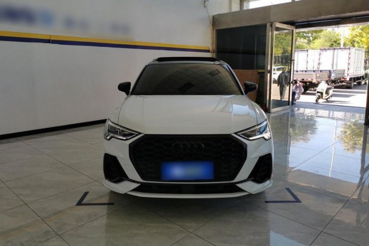 Used Audi Q3 2023 Updated 40 TFSI Fashionable and Dynamic Version Exterior 1
