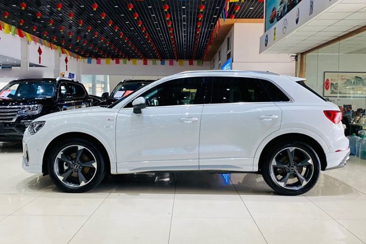 Used Audi Q3 2023 35 TFSI Fashion Dynamic Model (1.4T) Exterior 2