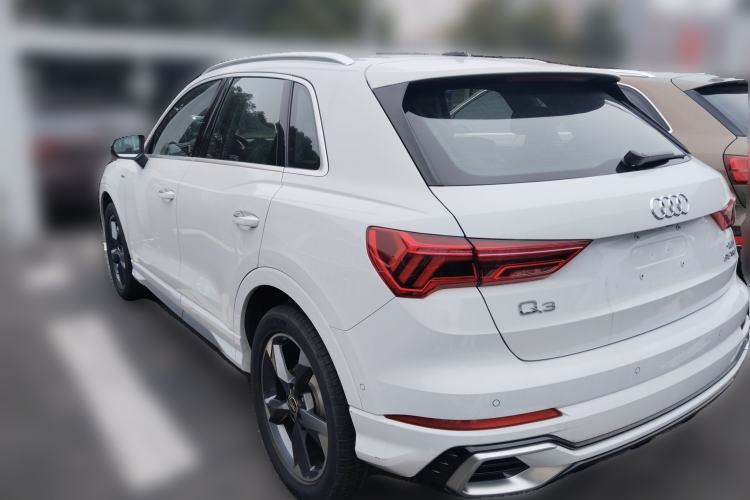 Used Audi Q3 2023 35 TFSI Fashion Dynamic Model (1.5T) Exterior 3