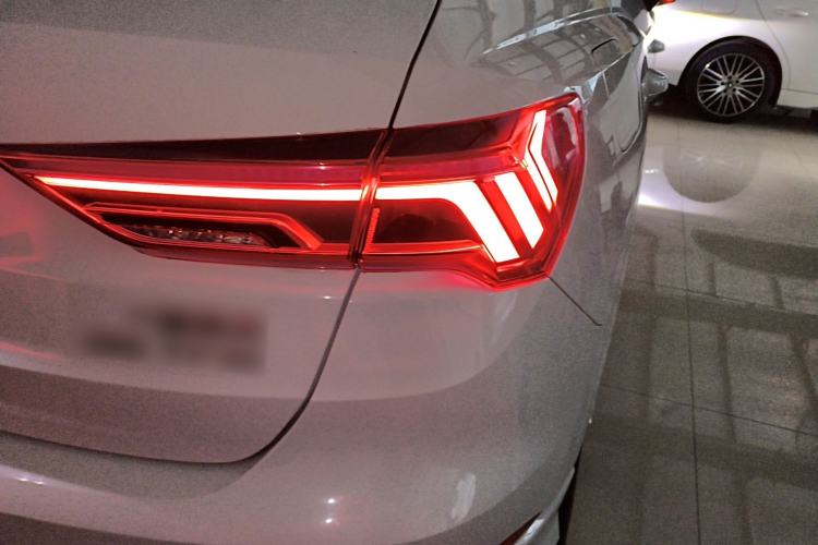 Used Audi Q3 2023 35 TFSI Fashion Dynamic Model (1.5T) Exterior 3