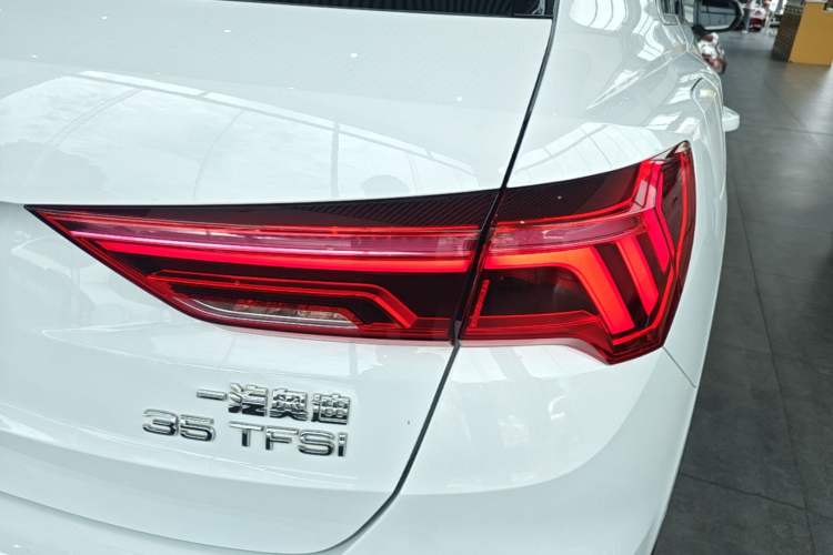 Used Audi Q3 2023 35 TFSI Fashion Elegant Version (1.5T) Exterior 3