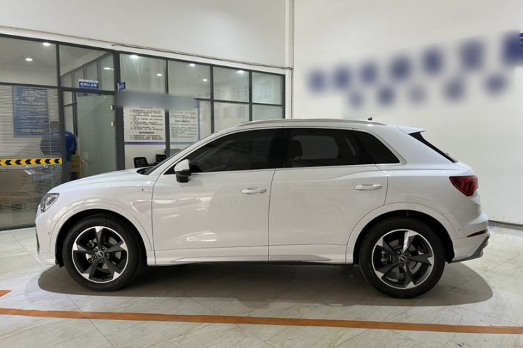 Used Audi Q3 2023 35 TFSI Fashion Dynamic Model (1.4T) Exterior 3