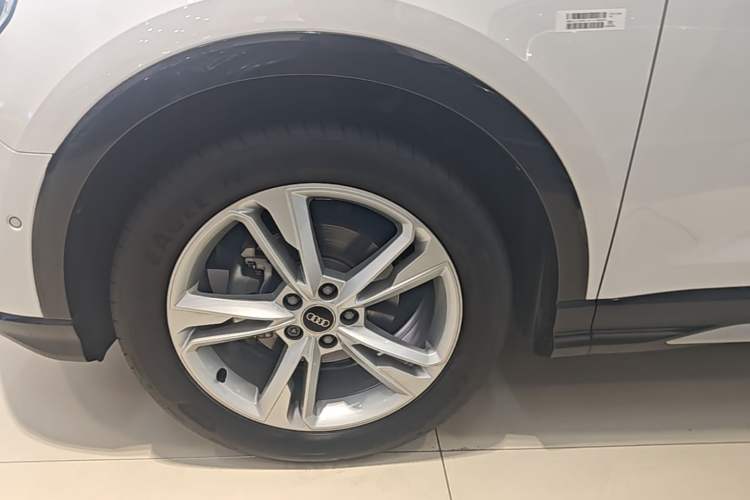 Used Audi Q3 2023 35 TFSI Fashion Elegant Version (1.4T) Exterior 4