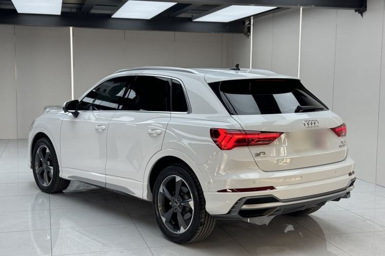 Used Audi Q3 2023 35 TFSI Fashion Dynamic Model (1.4T) Exterior 4