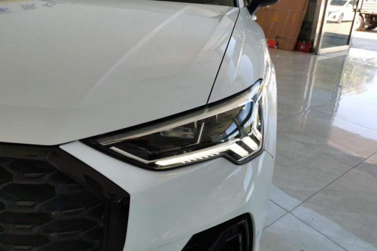 Used Audi Q3 2023 Updated 40 TFSI Fashionable and Dynamic Version Exterior 5
