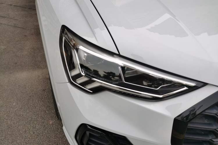 Used Audi Q3 2023 35 TFSI Fashion Dynamic Model (1.4T) Exterior 6
