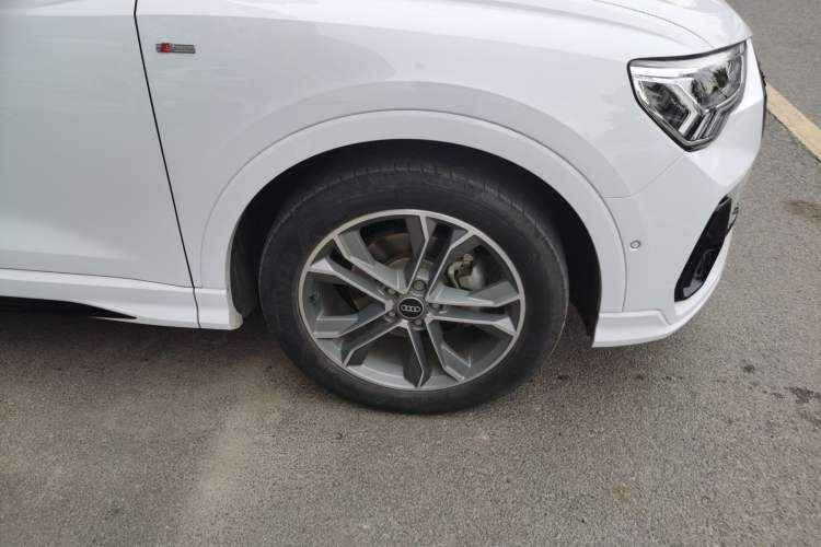 Used Audi Q3 2023 35 TFSI Fashion Dynamic Model (1.4T) Exterior 7