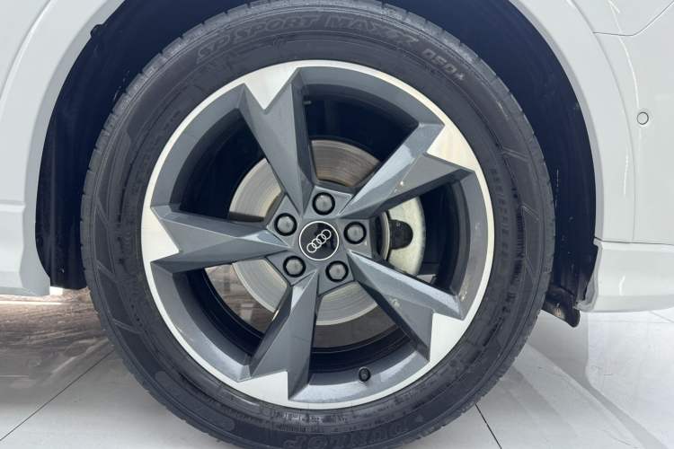 Used Audi Q3 2023 35 TFSI Fashion Dynamic Model (1.4T) Exterior 7